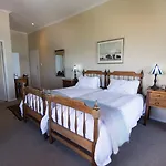 Moonglow Guesthouse