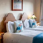 Moonglow Guesthouse