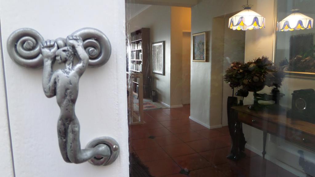 Moonglow Guest house Cape Town